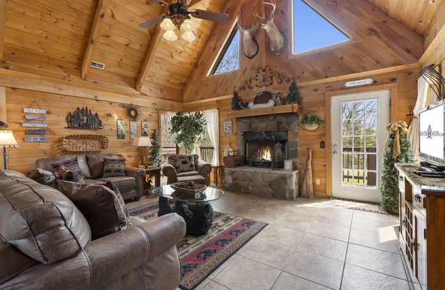 Real Log Cabin Near Big Cedar w Pvt Fire Pit Hot Tub Wood View Trails End Free Tickets
