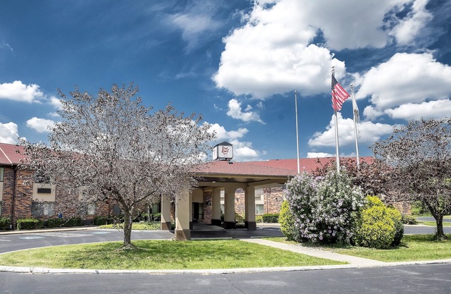 Red Roof Inn & Suites Hermitage