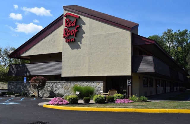 Red Roof Inn Utica