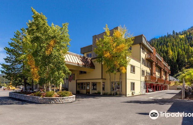 Red Wolf Lodge at Squaw Valley