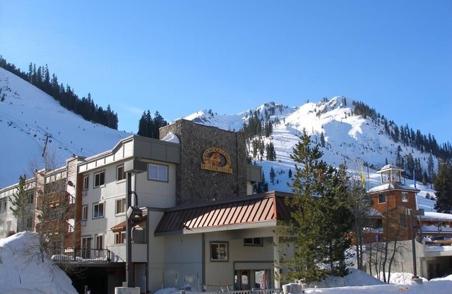 Redwolf Lodge Squaw Valley 