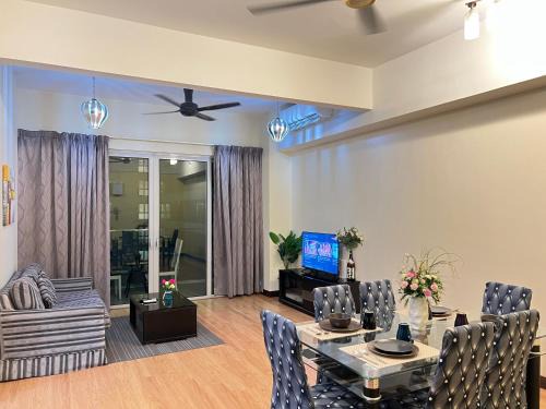 Regalia suites & residence 2 bedroom apartment by Enjoy your stay