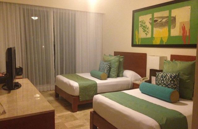 Relax in Paradise – Vidanta Mayan Palace Suite with Resort Perks