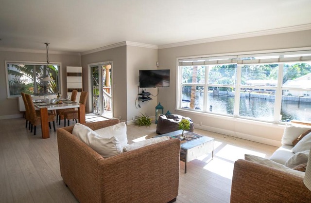 Relaxing Beach Apt in Las Olas Blvd