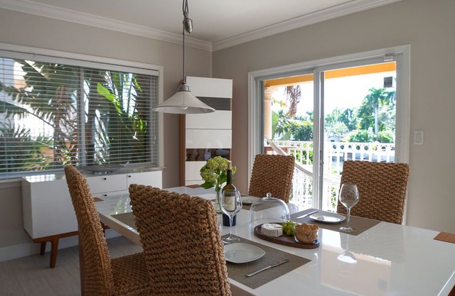 Relaxing Beach Apt. in las Olas Blvd.