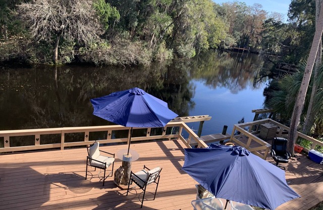 Relaxing Riverfront Retreat