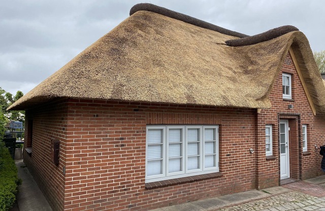 Relaxing under thatch in Tating (near St. Peter-Ording)