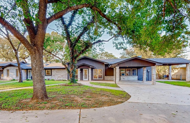 Remodeled riverfront country home with firepit, grill, river views, patio, W/D