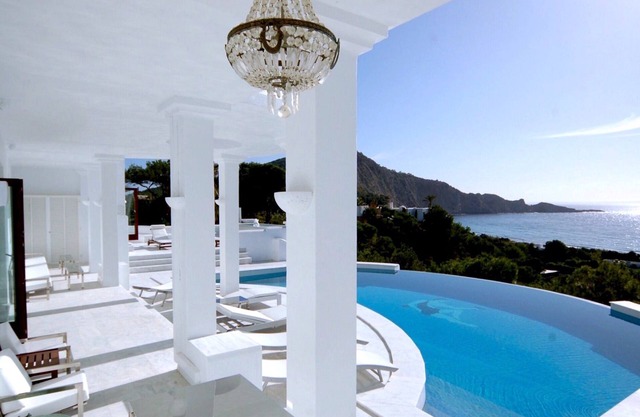 Rent Your Luxury 4 Bedroom Villa, Ibiza Villa 1277