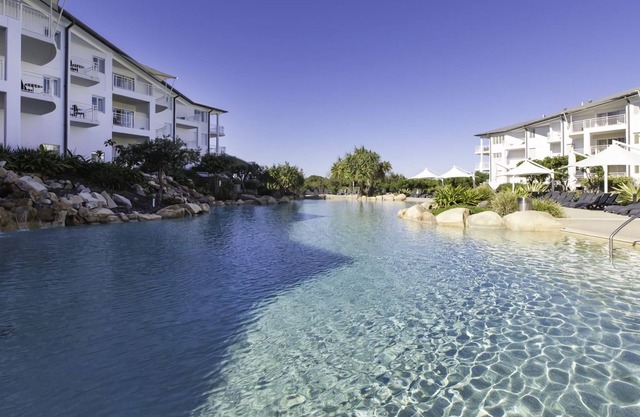Resort on the Beach 1219 20 with resort Pool