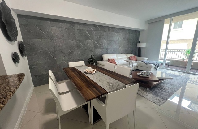 RESORT STILE APARTMENT