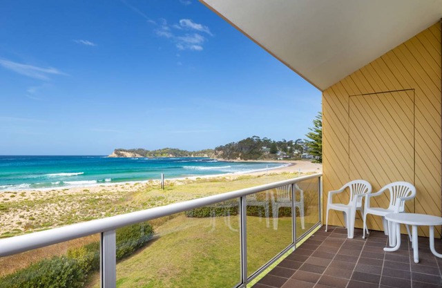 Retreat Beside The Beach - Unit Four