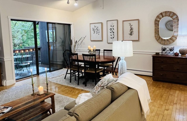Retreat to Vermont in a Lovely 2 BDRM Quechee Condo