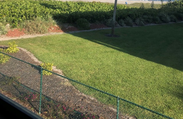 Richard Arms, Updated Beach Unit! 200 Feet From The Beach! 2BR