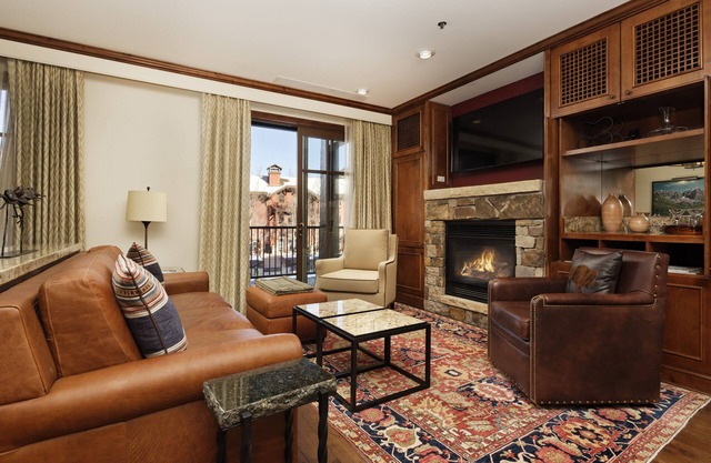 Ritz Carlton 2 Bed Bath Kitchen Washer Dryer Parking