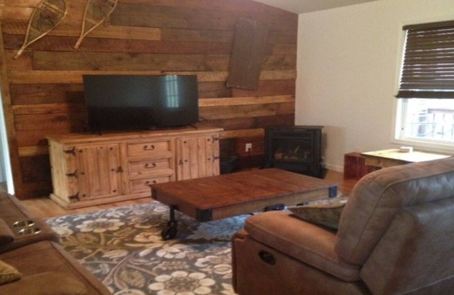 River Access and just 3.5 miles from Downtown Franklin