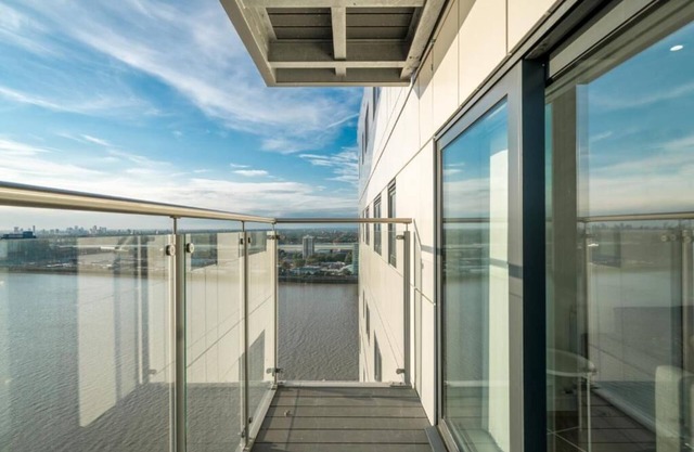 River View Mins to O2 & London Excel