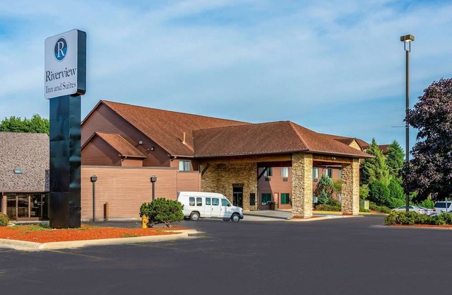 Riverview Inn & Suites, Ascend Hotel Collection