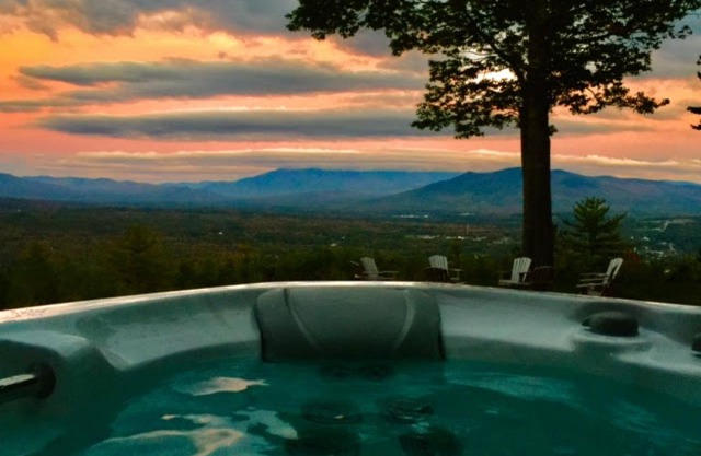 RL Breathtaking views and grand unique style, private mountain retreat 4WD recommended