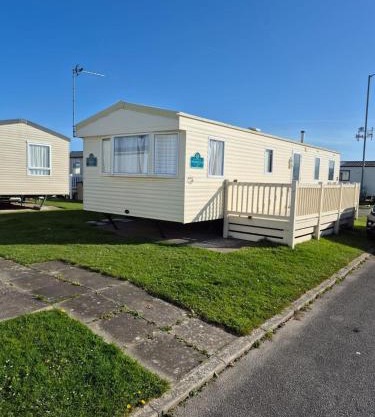 Robin Hood 3-Bed Caravan Sleeps 8 Pet Friendly