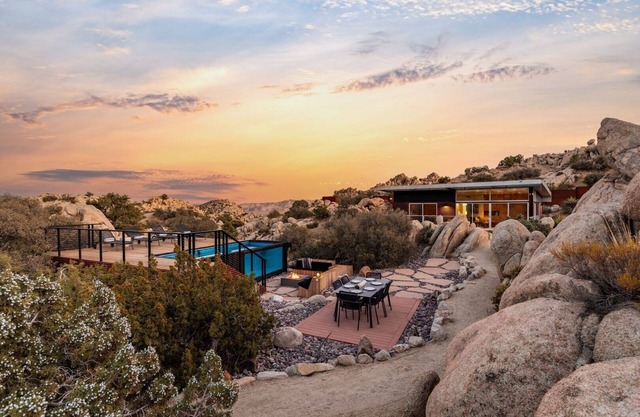 Rock Reach House by Fieldtrip | Boulders + Views