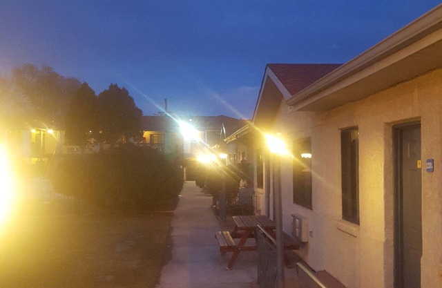 Rodeway Inn & Suites