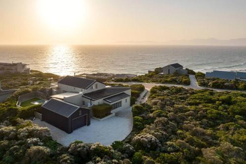 Romansbaai Oceanview Retreat