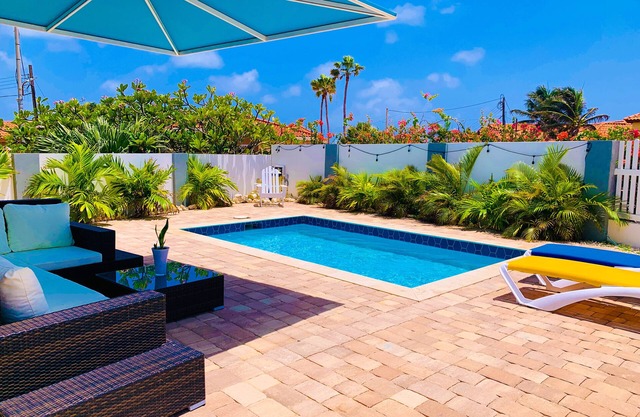 Romantic, Beautiful Sunsets w/Private Pool