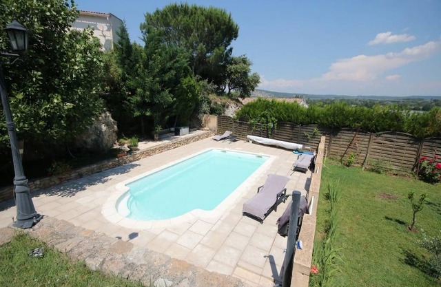 Rona, Comfortable house with views of the Rhone