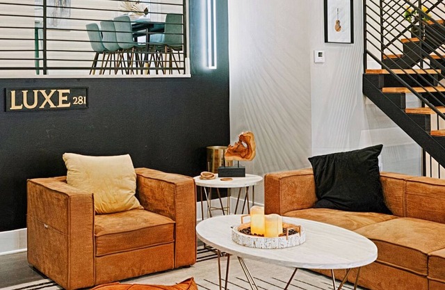 Rooftop Patio/3 Mins to Downtown/Stylish House