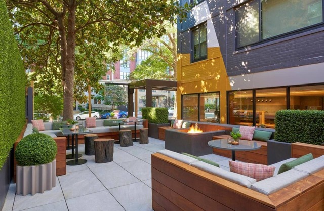 Rooftop Pool & Bar Onsite! Close to Capital One Arena and The National Mall!