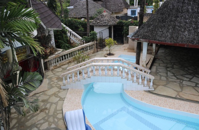 Room-a Wonderful Beach Property in Diani