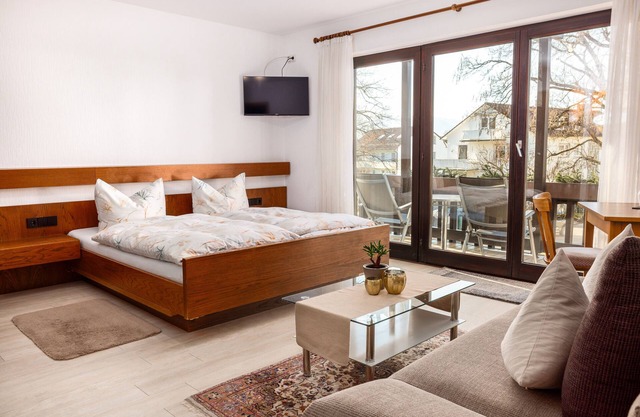 Room 'Gästezimmer 2' with Balcony and Wi-Fi