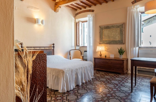Room 'Stanza Della Guglia' with Wi-Fi and Air Conditioning