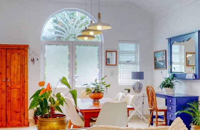 Rose Cottage in Caribbean Estate