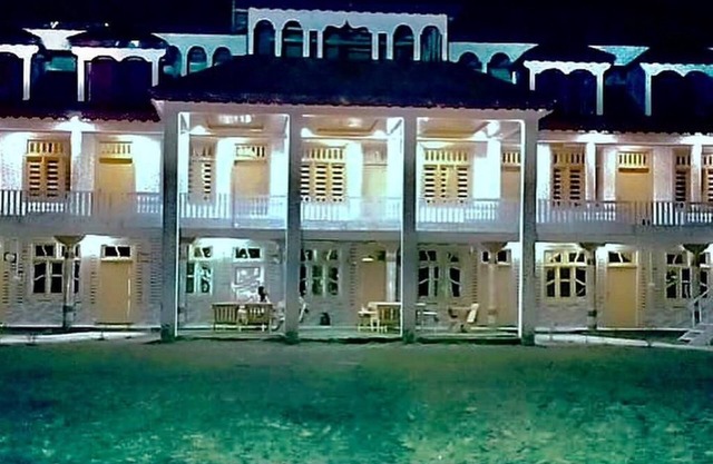 Royal Lushy Resort