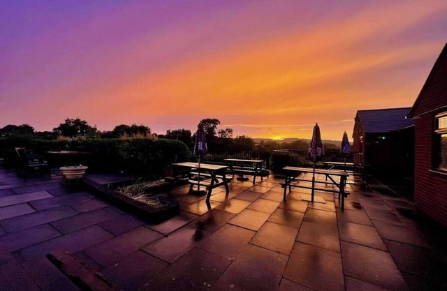 Royal Oak Country Inn and Restaurant