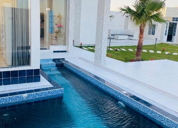 Royal Oasis Resort