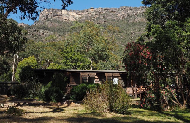 Royston Lodge - Dog-Friendly Halls Gap Getaway
