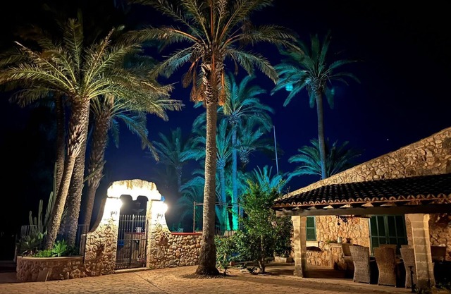 Rural house with swimming pool and tennis court | Can Cap de Bou