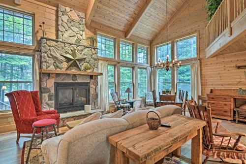 Rustic and Modern Home with Fire Pit on Tower Pond!