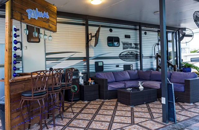 RV/Camper Calusa Resort and Marina