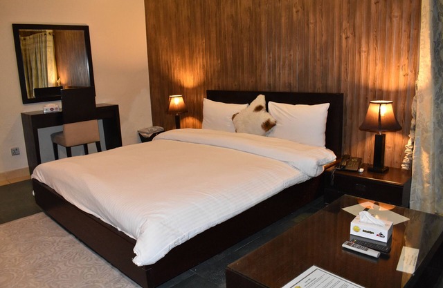 Safari Club 2 Bahria Town