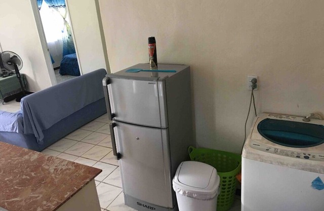 Safe and quiet 2 Bedroom Apartment not far from city.