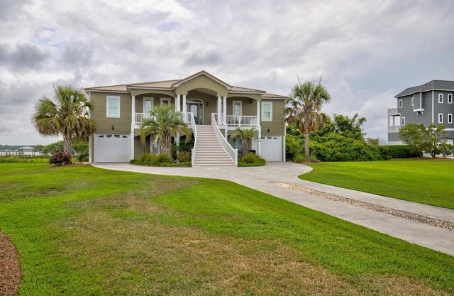 Sailview Drive 4 -5BR_SFH_OV_13