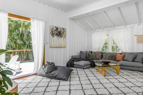 San Juan Surfers Cottage - prime Byron location