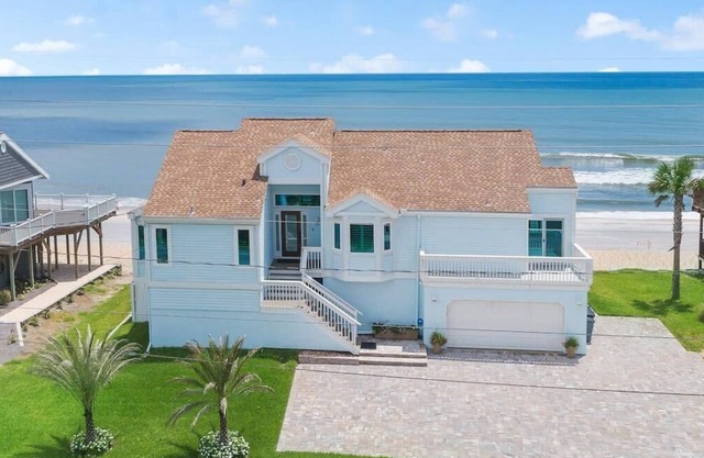Sandy Cheeks - Wren Beach Rentals by Portoro