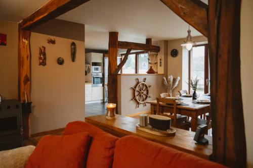 "Sans-soucis" ancienne ferme pleine de vie