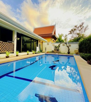 Sanuk bungalows