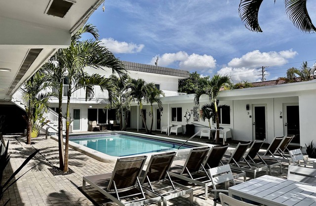 Sapphire by the Sea Unit 4 King Bed, kitchen, pool view, Sleeps 2